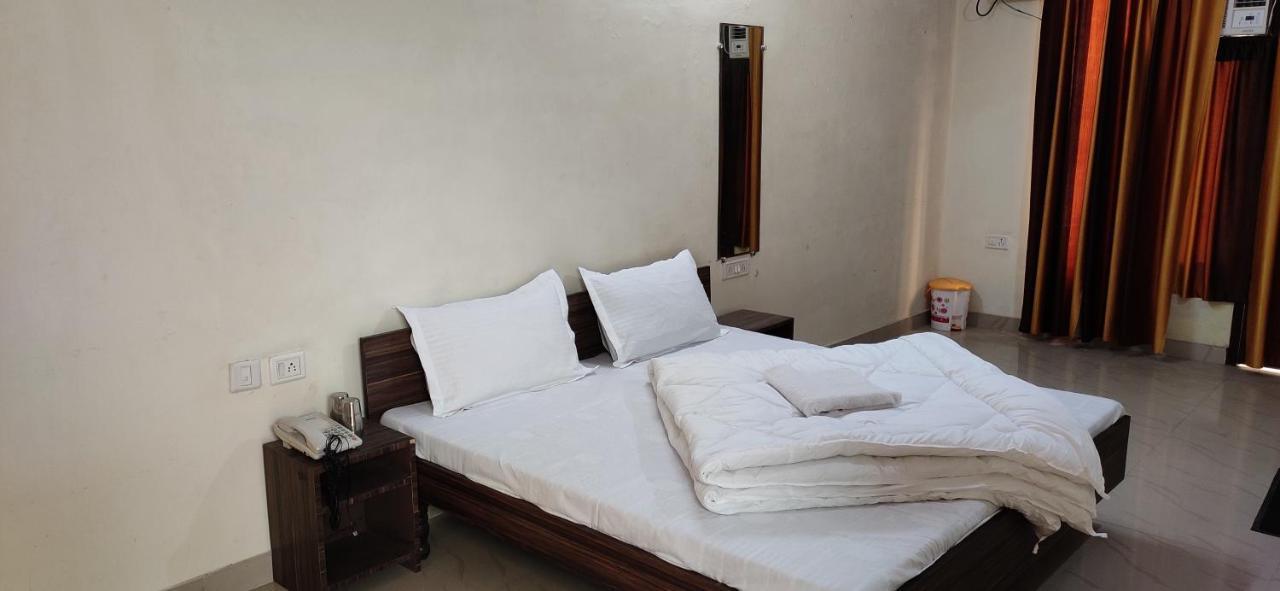 Gopi Dham Hotell Haridwār Eksteriør bilde