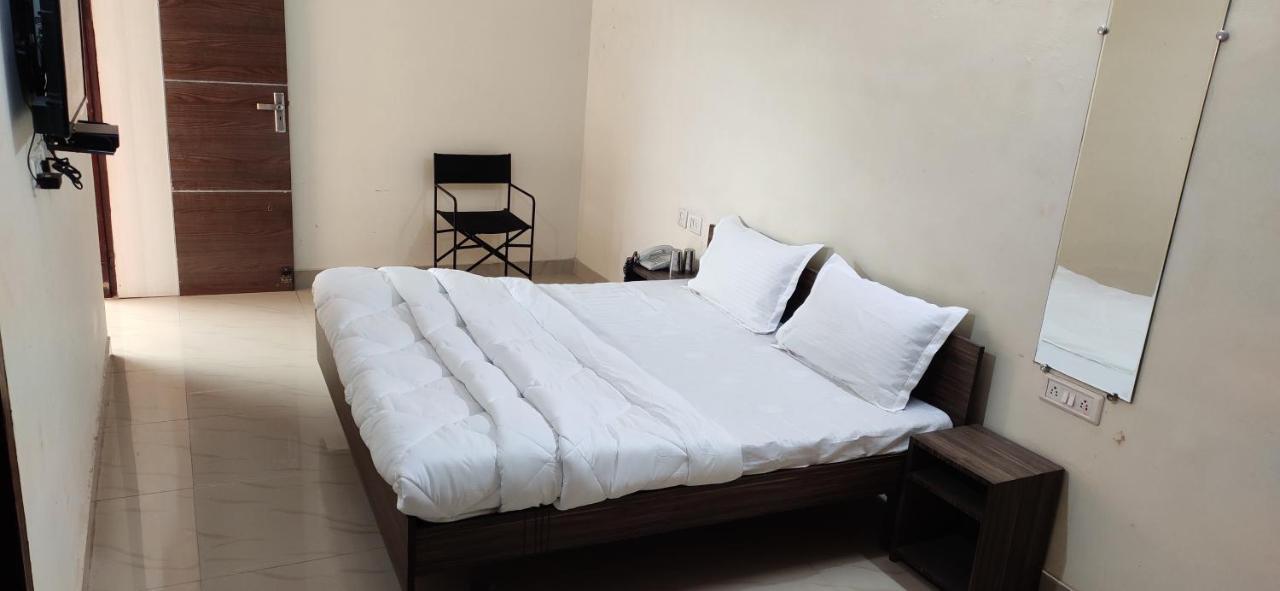 Gopi Dham Hotell Haridwār Eksteriør bilde